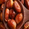 مع اقتراب شهر رمضان.. فوائد صحية لتناول التمر