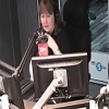 فأر يقتحم استديو إذاعة BBC أثناء بث برنامج على الهواء
