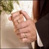 ملياردير يعرض 65 مليون دولار للرجل الذي يفوز بقلب ابنته المثلية