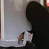 أطلقت على مولودتها اسم وطنية بعد ان وضعتها اثناء ادلائها بصوتها في الانتخابات