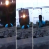 فيديو لمغامر ينام تحت عجلات قطار يثير ضجة بين السعوديين