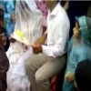 عريس يصفع عروسته بعد ان عضت إصبعه