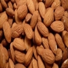 اللوز يخلصك من الصداع 